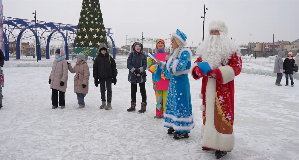 В ПКиО им.Томина открыли ледовый каток