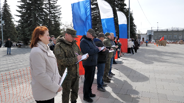Ежегодный городской строевой смотр среди учащихся образовательных учреждений города